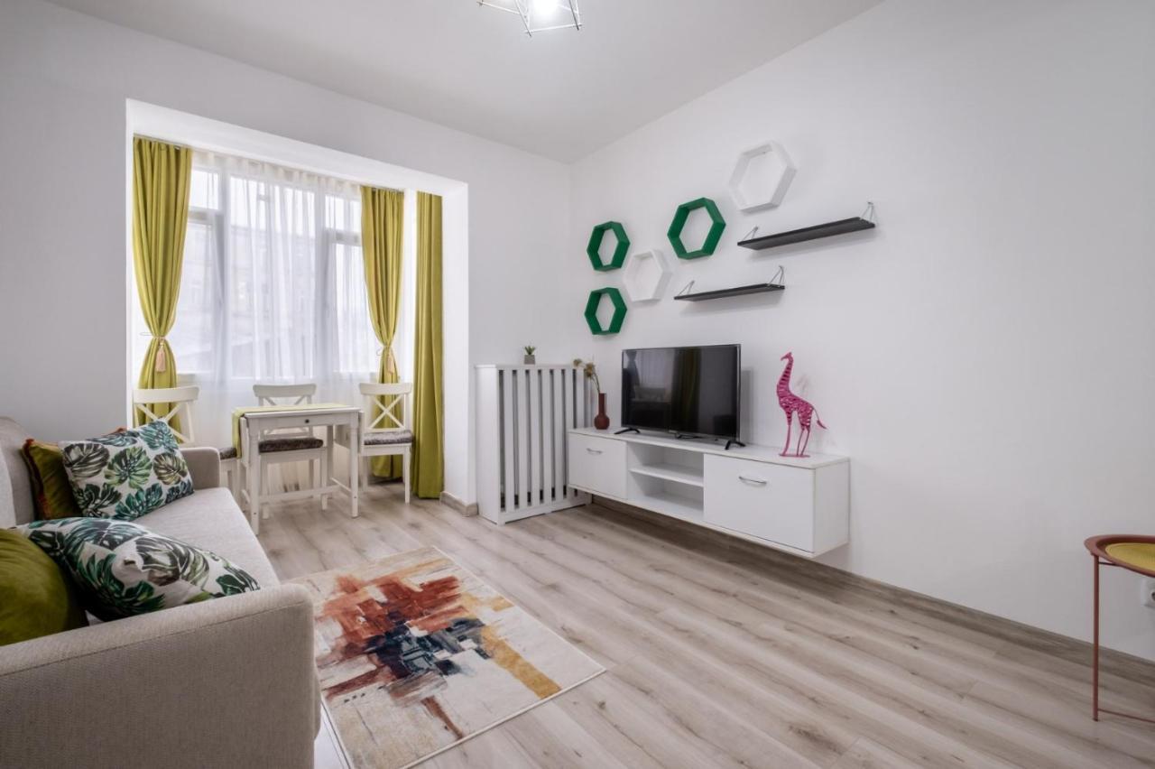 Laroka House Cosy And Modern Apartment Universitate-City Centre Bukarest Kültér fotó